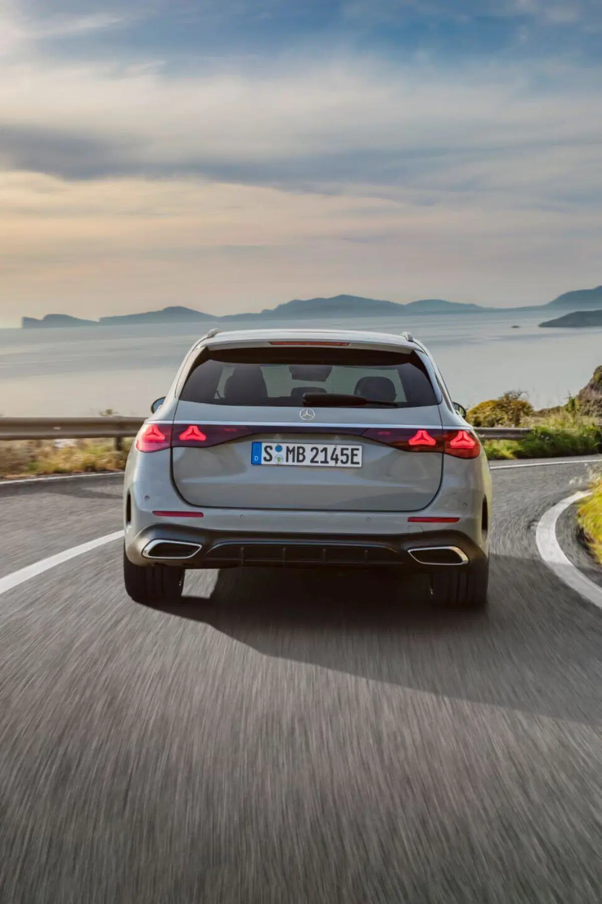 Mercedes Classe E Station Wagon 2023: il lusso familiare  (6)