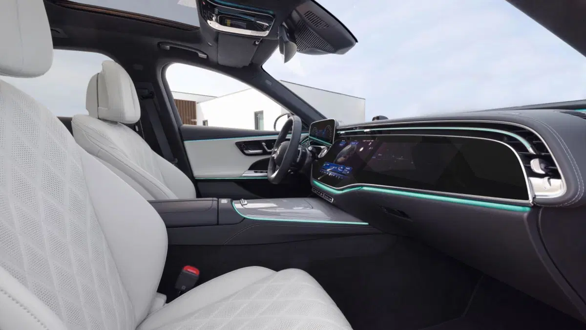 Mercedes Classe E Station Wagon 2023: il lusso familiare  (12)