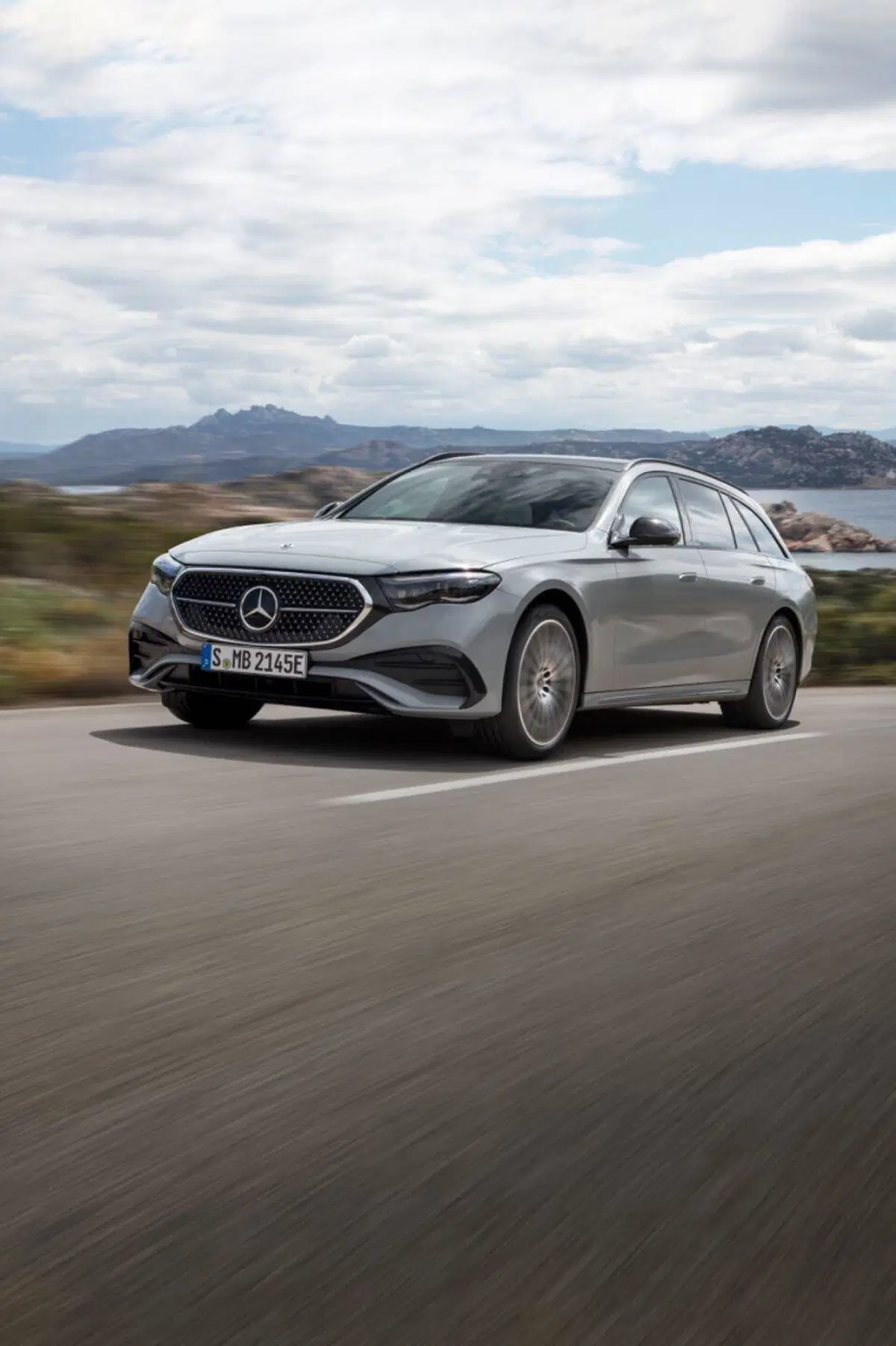 Mercedes Classe E Station Wagon 2023: il lusso familiare  (22)