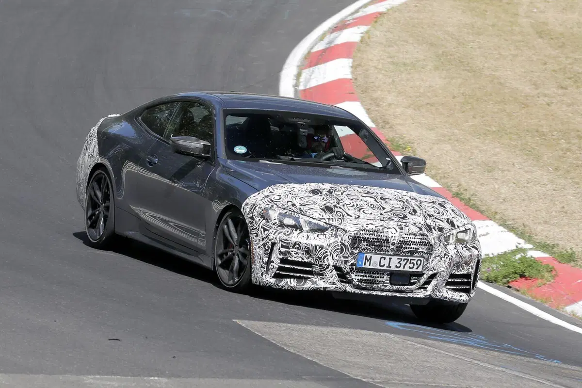 BMW Serie 4 e M4 2023, in arrivo il nuovo facelift [Foto Spia] (9)