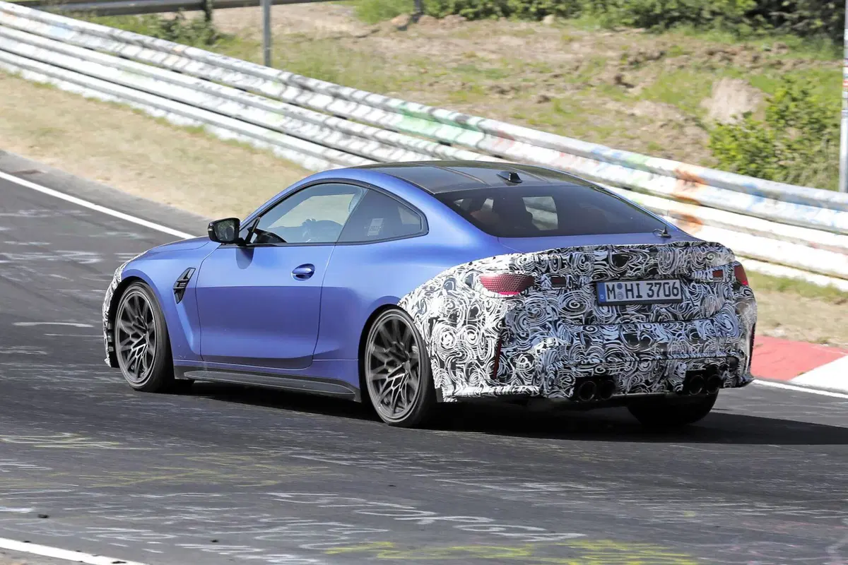 BMW Serie 4 e M4 2023, in arrivo il nuovo facelift [Foto Spia] (23)
