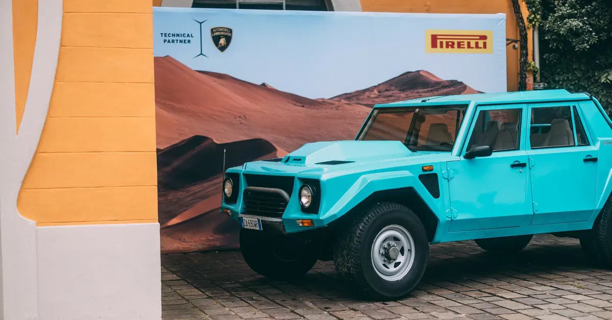 Pirelli: quando le gomme avevano le "orecchie" per la Lamborghini LM002