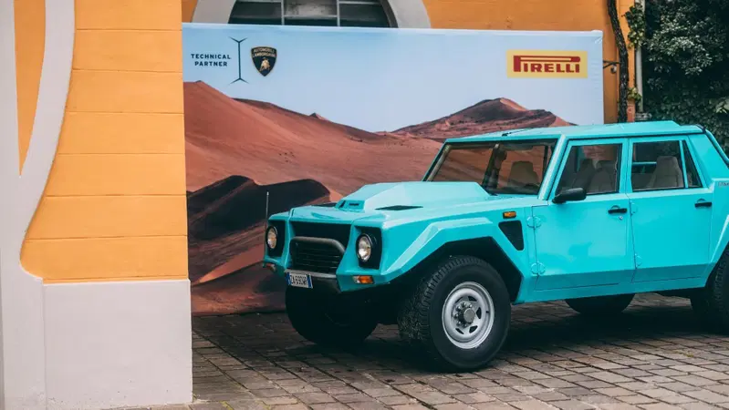Pirelli: quando le gomme avevano le "orecchie" per la Lamborghini LM002