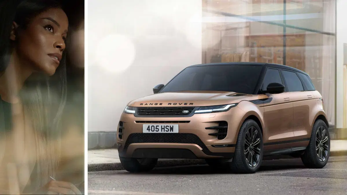 Range Rover Evoque 2023, arriva il restyling e molta tecnologia nell'abitacolo (9)