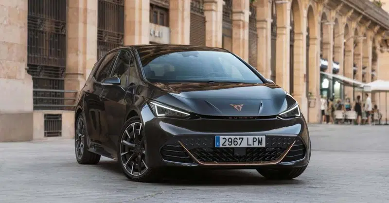 Cupra Born: versioni speciali per l'Italia, Impulse e Impulse+
