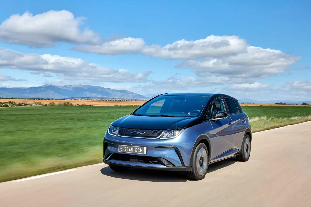 BYD Dolphin: il crossover cinese si presenta sul mercato europeo (33)