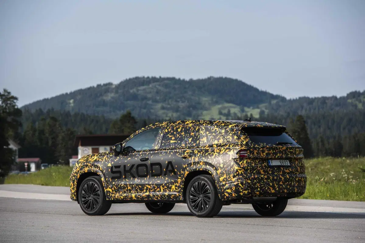 Nuova Skoda Kodiaq 2024: l'abbiamo vista e guidata in anteprima! (2)