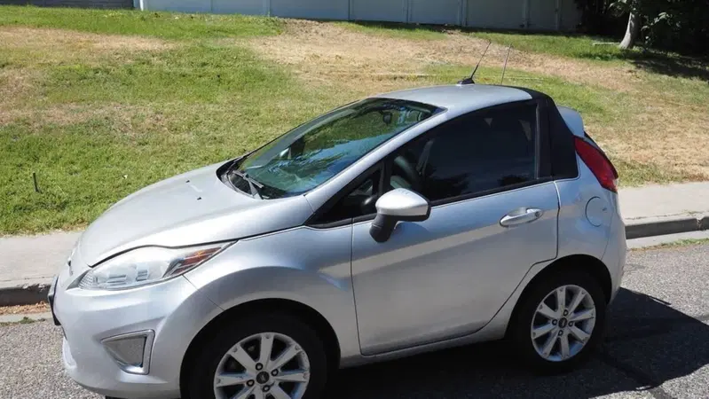 Ford Fiesta in versione "tascabile", &egrave; veramente orrenda  