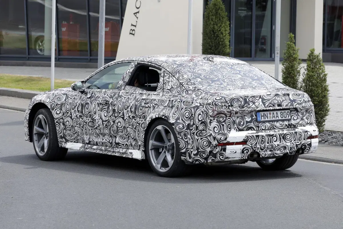Audi RS7, la nuova generazione è in arrivo [Foto Spia] (5)