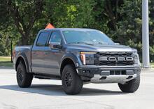 Ford F150 Raptor, il nuovo facelift arriva nel 2024 [Foto Spia]