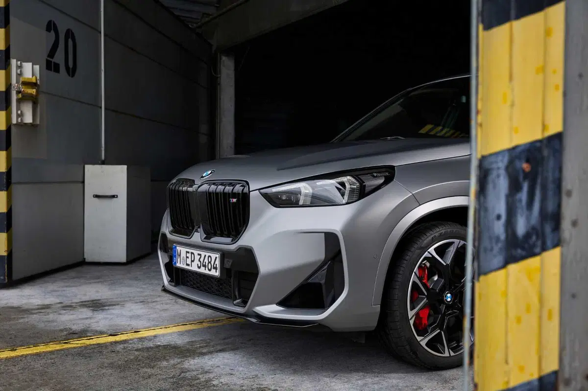 BMW X1 M35i xDrive, 300CV di prestazioni (3)