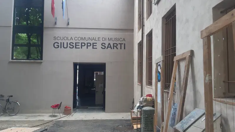 BMW, 500.000 euro a Save the Children per l'Emilia-Romagna