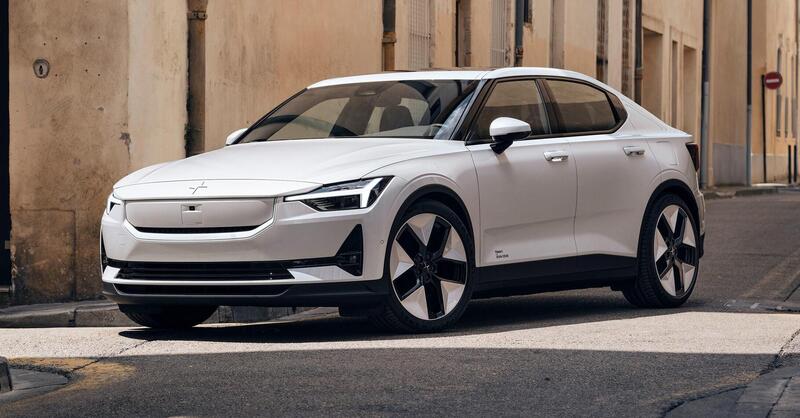 Polestar 2, il nuovo Model Year 2024 aumenta l&rsquo;autonomia 