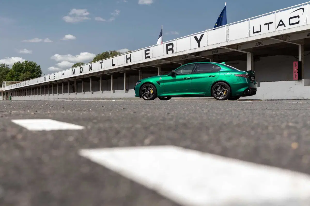 Alfa Romeo Giulia Quadrifoglio: si poteva migliorare? L'hanno fatto davvero!  (16)