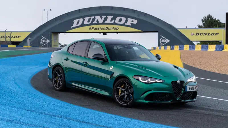 Alfa Romeo Giulia Quadrifoglio: si poteva migliorare? L'hanno fatto davvero! 