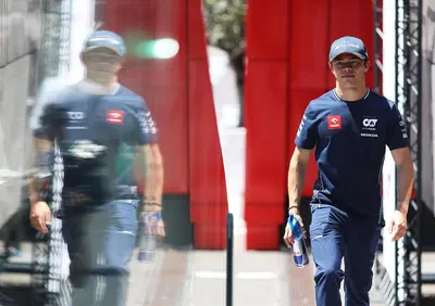 F1, De Vries sulle parole di Marko: “Proverò in pista che si sbaglia”