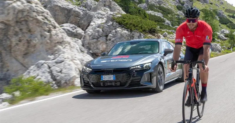 Audi: in campagna per la distanza di sicurezza dai ciclisti