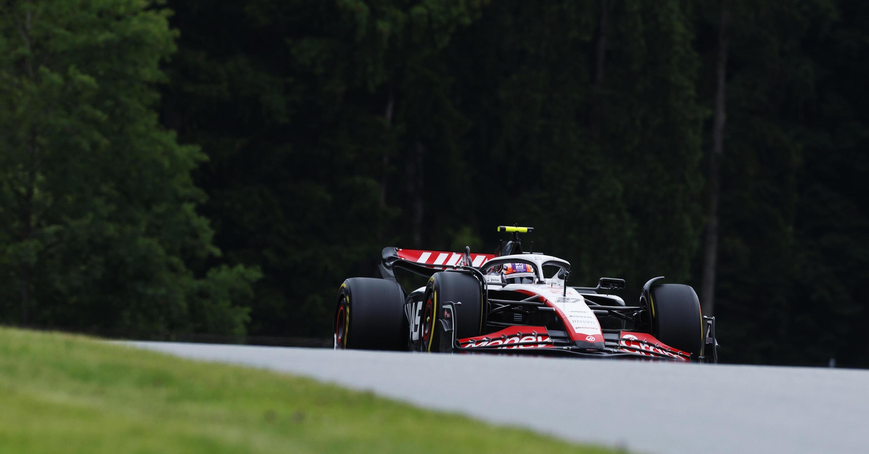 F1. Premiata la strategia della Haas: Nico Hulkenberg a punti nella Sprint in Austria