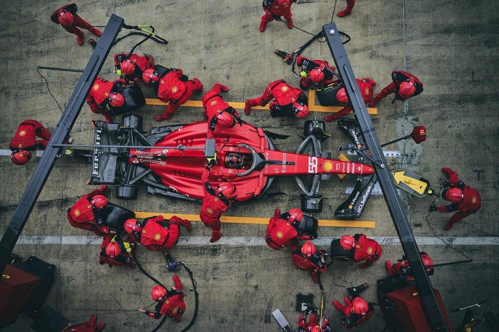 Pit stop in Ferrari