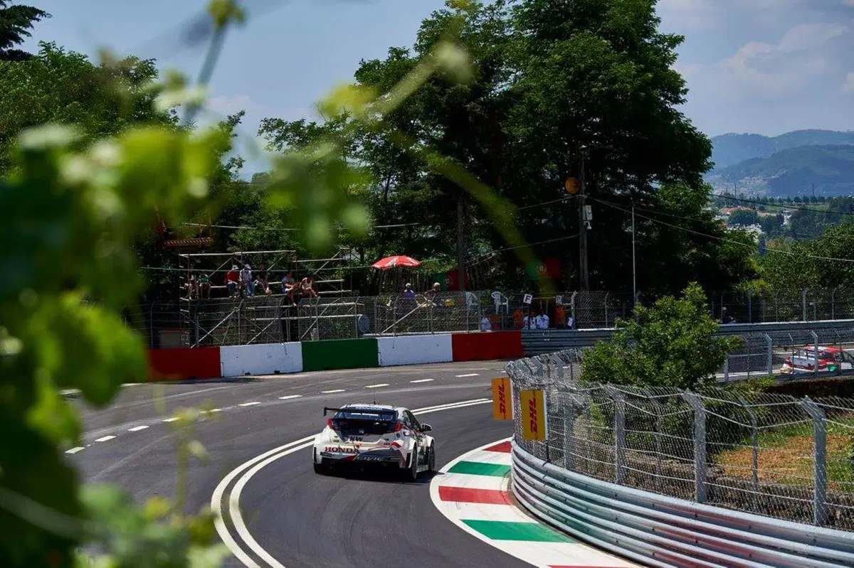 WTCC 2016, Portogallo, Main Race (2)