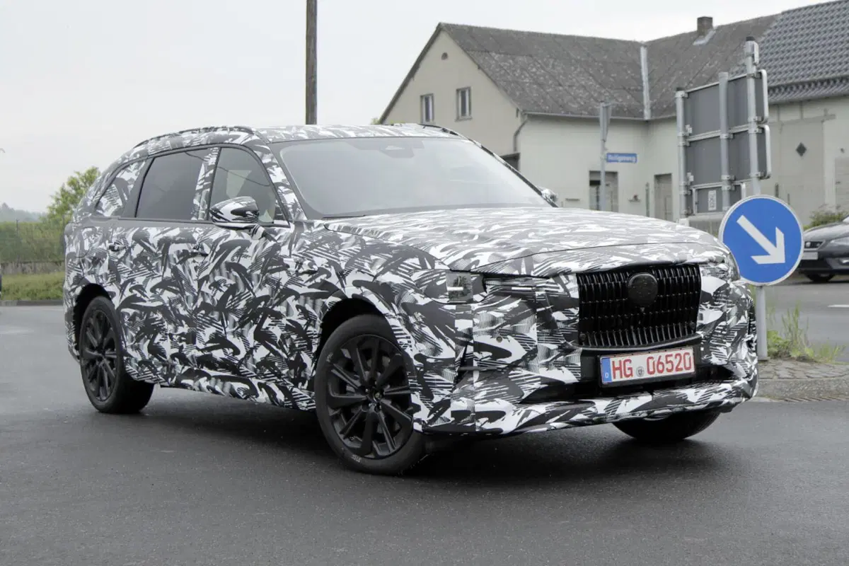 Mazda CX-80: più grande della CX-60, ecco il prototipo [Foto Spia] (3)