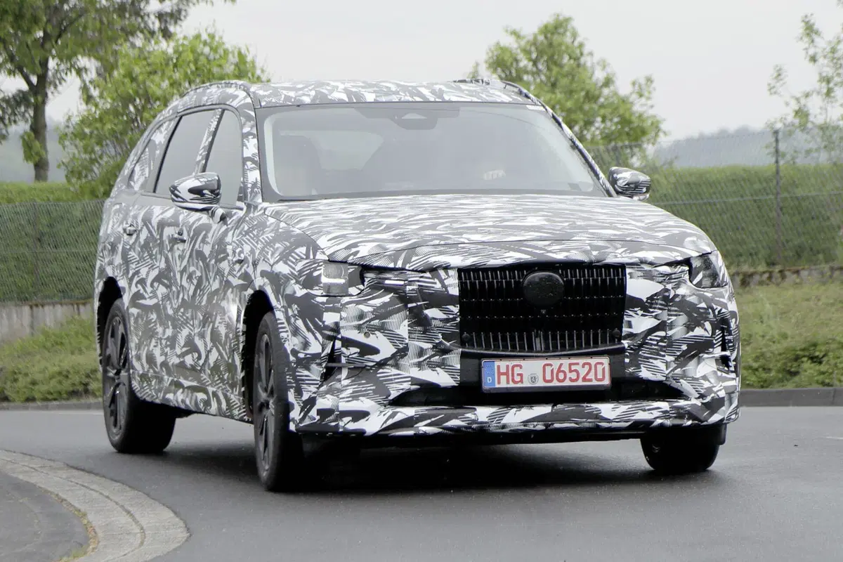 Mazda CX-80: più grande della CX-60, ecco il prototipo [Foto Spia] (4)