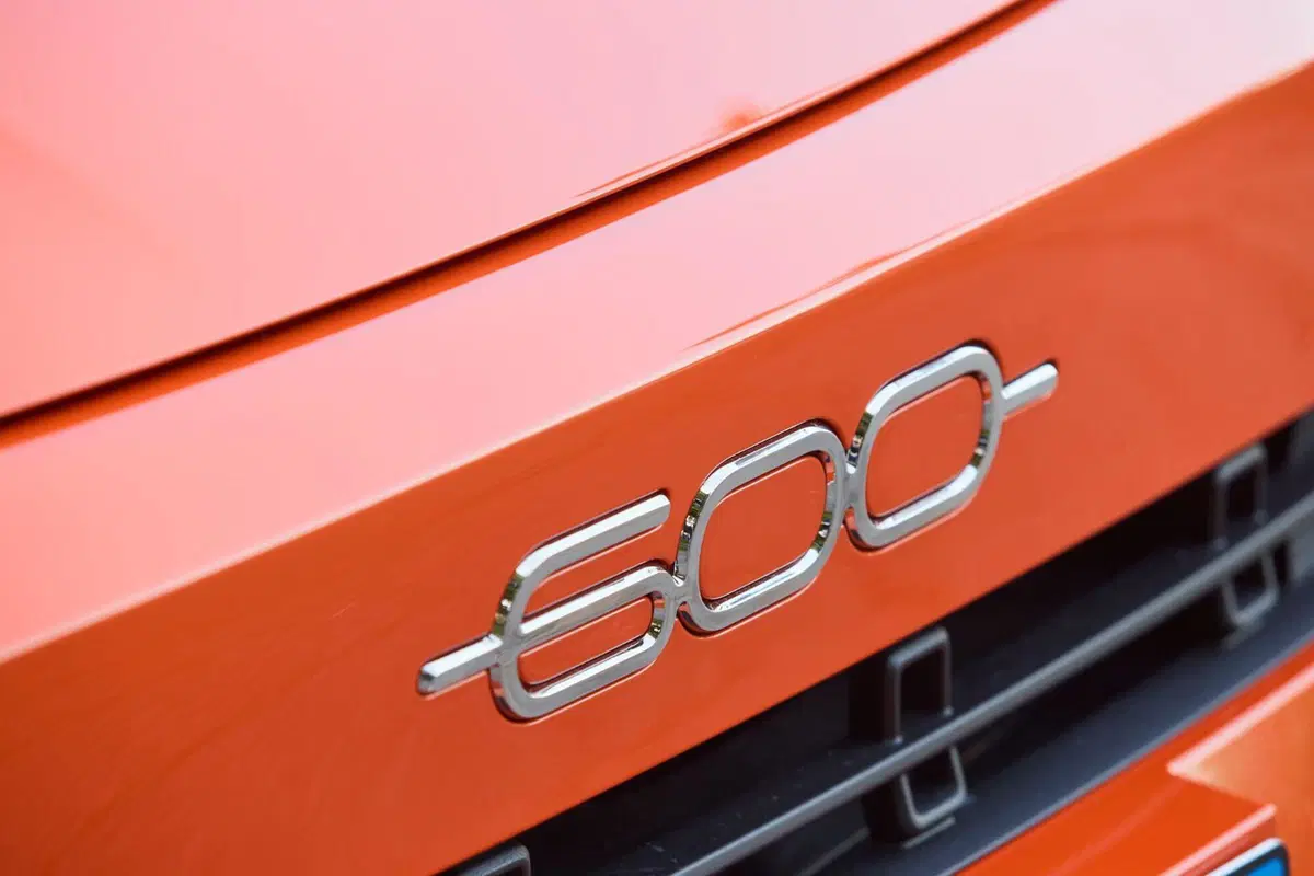 Fiat 600: ora è ufficiale, sarà 100% elettrica e anche ibrida [VIDEO] (5)