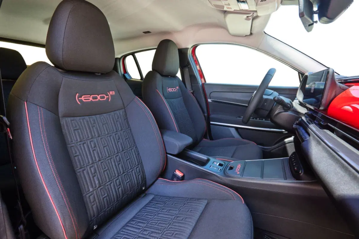 Fiat 600: ora è ufficiale, sarà 100% elettrica e anche ibrida [VIDEO] (9)