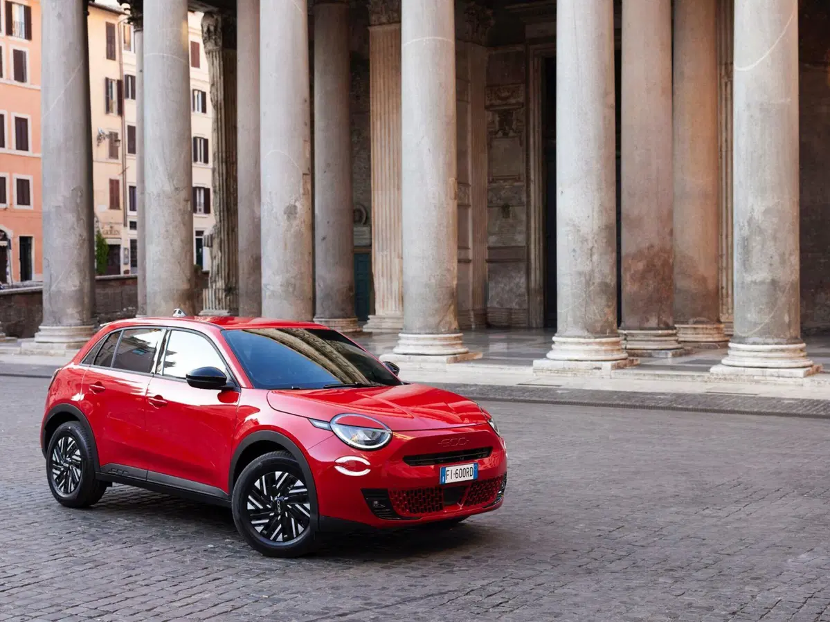 Fiat 600: ora è ufficiale, sarà 100% elettrica e anche ibrida [VIDEO] (15)