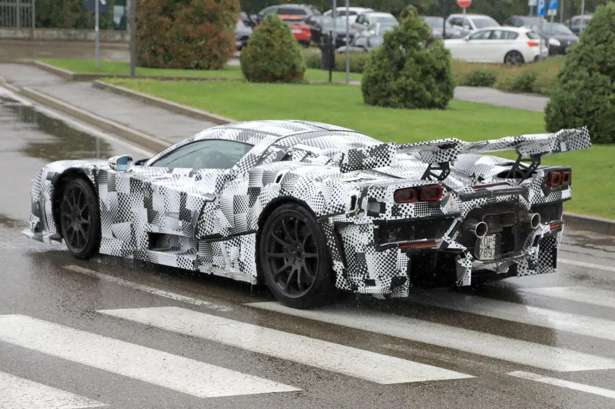 Ferrari F250, ecco l’Hypercar più cattiva di sempre [Foto Spia] (4)