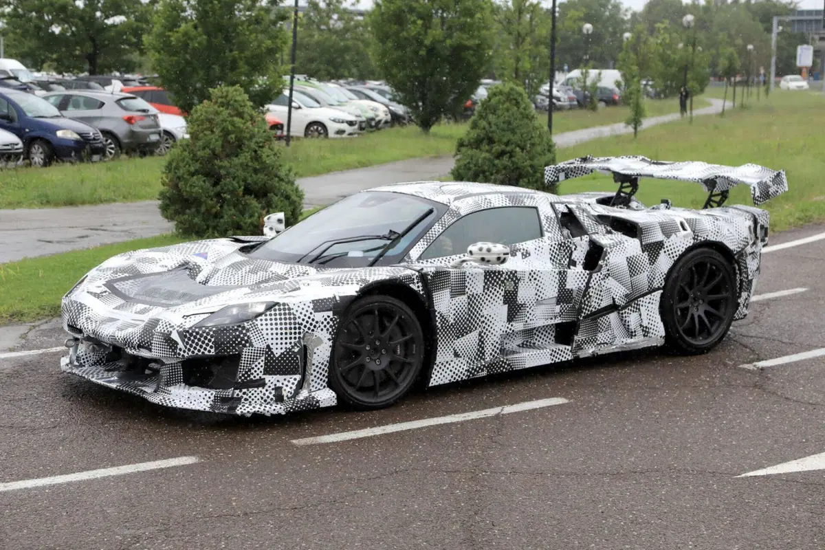 Ferrari F250, ecco l’Hypercar più cattiva di sempre [Foto Spia] (6)