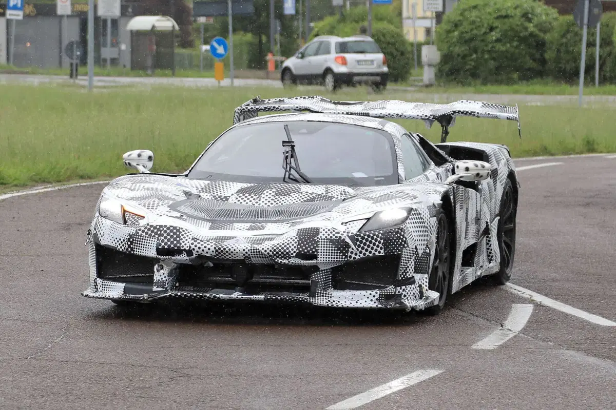 Ferrari F250, ecco l’Hypercar più cattiva di sempre [Foto Spia] (7)