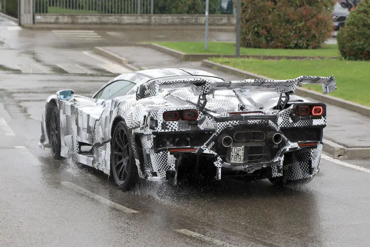 Ferrari F250, ecco l’Hypercar più cattiva di sempre [Foto Spia] (8)