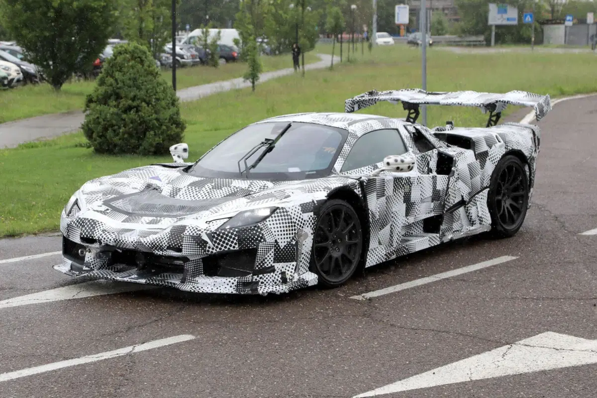 Ferrari F250, ecco l’Hypercar più cattiva di sempre [Foto Spia] (9)