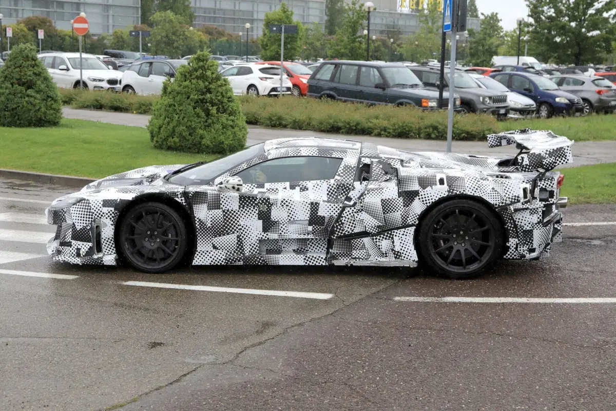 Ferrari F250, ecco l’Hypercar più cattiva di sempre [Foto Spia] (14)