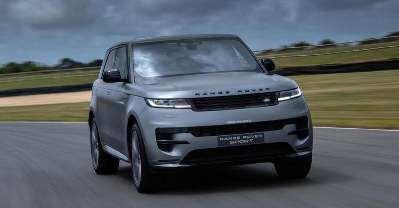 Scende in campo e le ha tutte contro: Nuova Land Rover Range Rover Sport Top e Flop