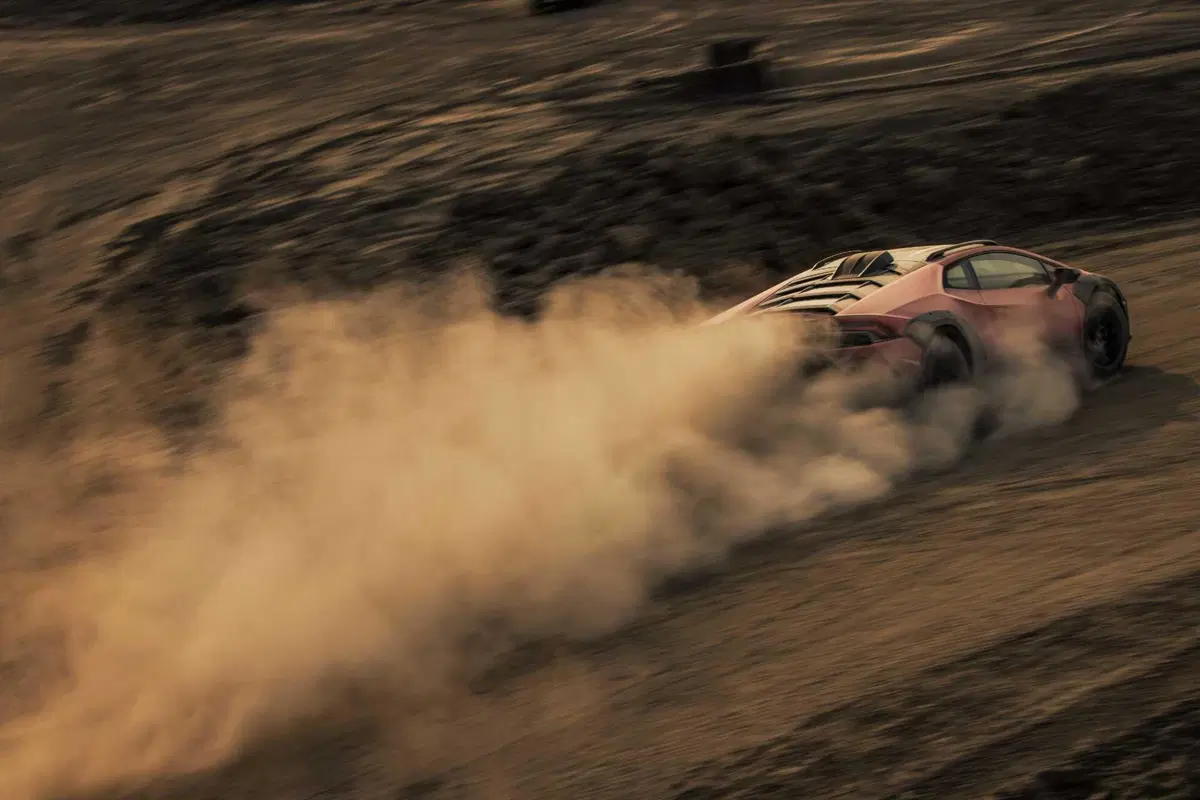 Lamborghini Huracan Sterrato: tripla prova, pista, offroad, sabbia [VIDEO] (4)