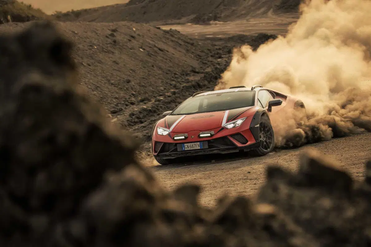Lamborghini Huracan Sterrato: tripla prova, pista, offroad, sabbia [VIDEO] (8)