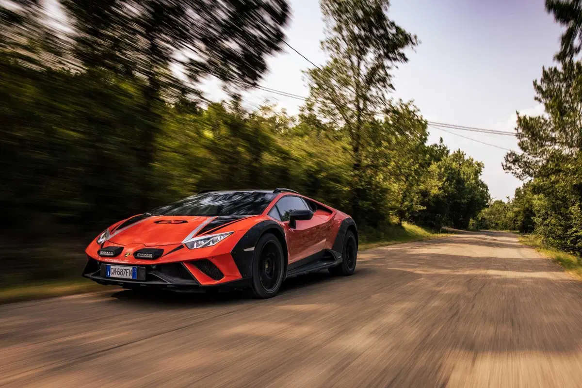 Lamborghini Huracan Sterrato: tripla prova, pista, offroad, sabbia [VIDEO] (12)