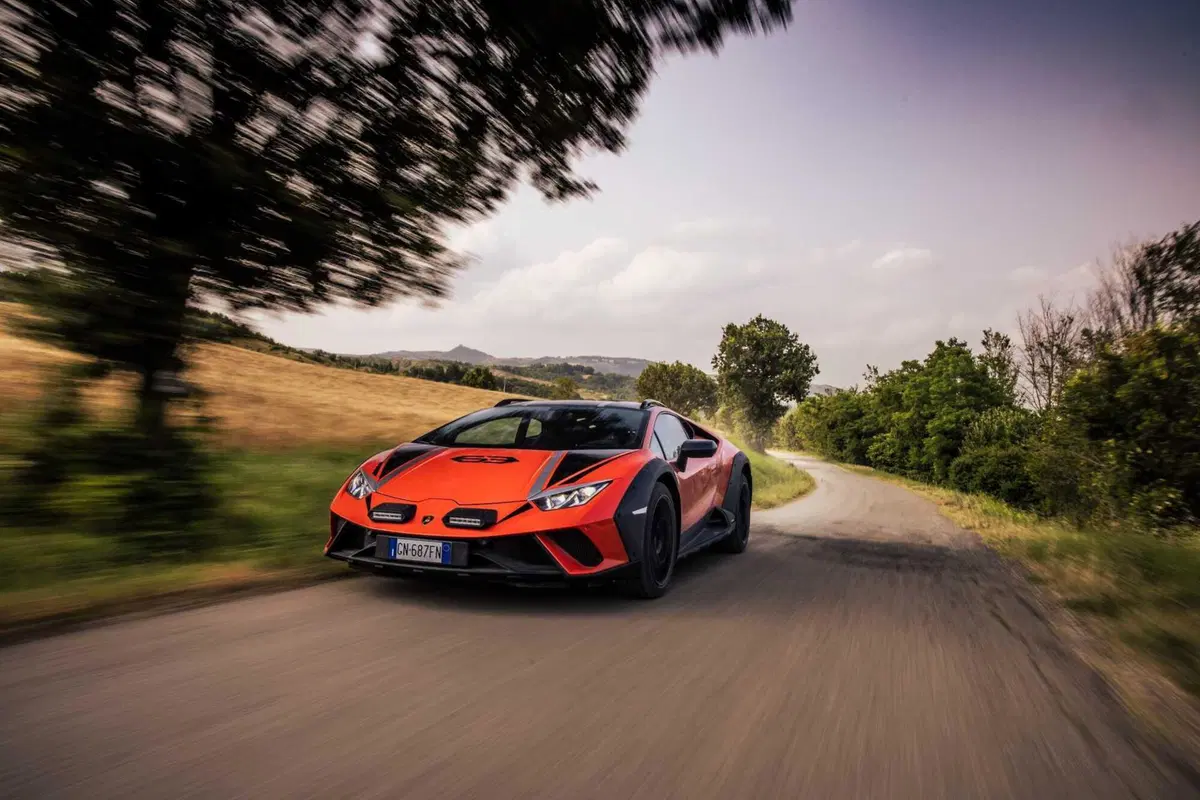 Lamborghini Huracan Sterrato: tripla prova, pista, offroad, sabbia [VIDEO] (13)