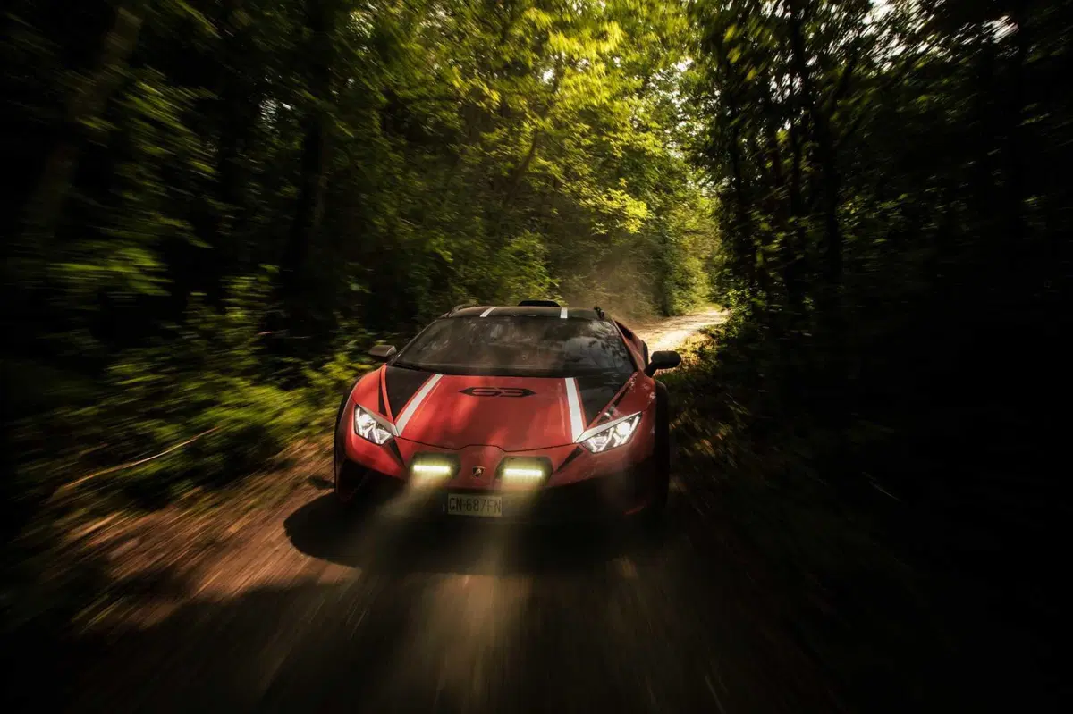 Lamborghini Huracan Sterrato: tripla prova, pista, offroad, sabbia [VIDEO] (21)
