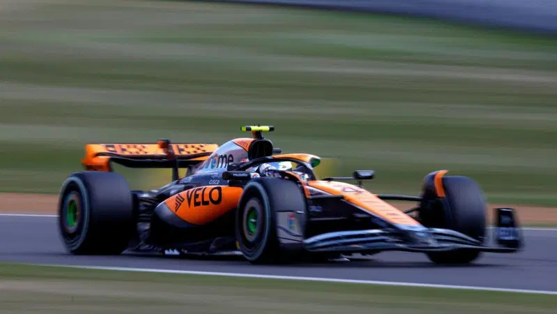 F1. McLaren spaziale in qualifica a Silverstone. Norris: &ldquo;Molto vicino alla pole. Peccato che Max rovini tutto"