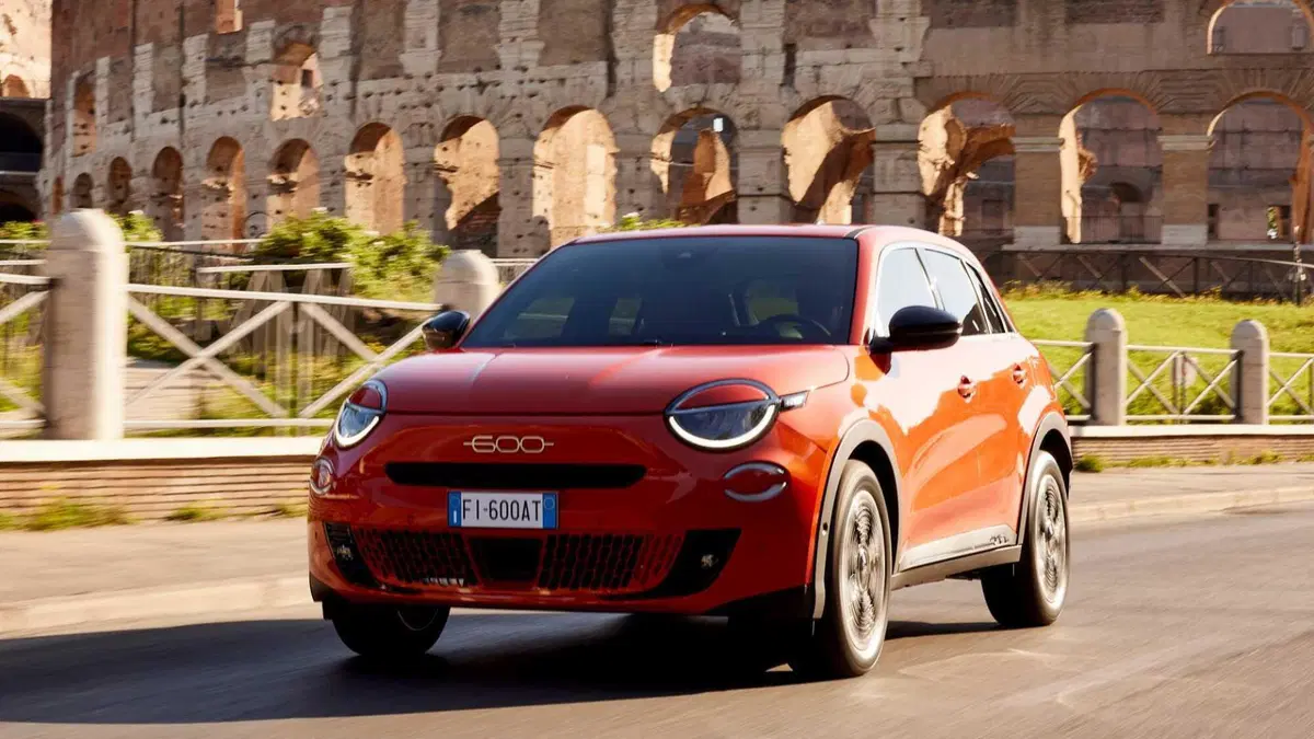 Fiat 600e 54kWh La Prima (2)