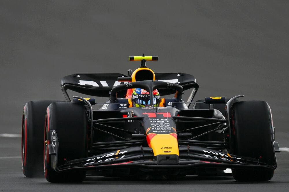 Sergio Perez, sesto a Silverstone con la sua Red Bull RB19