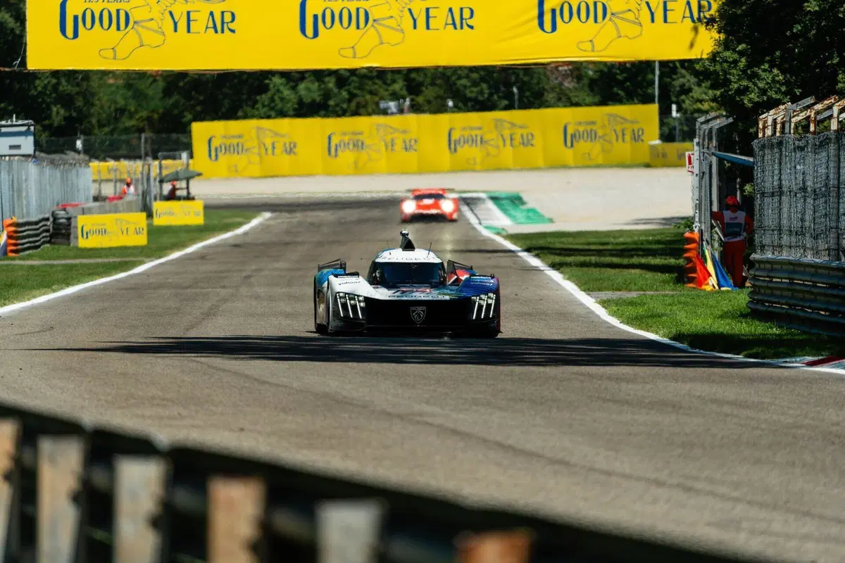 WEC: nella 6 Ore di Monza arriva il primo podio per la Peugeot 9X8 (5)