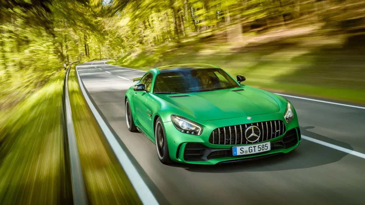 Mercedes AMG GT R, la GT da 585 CV (6)