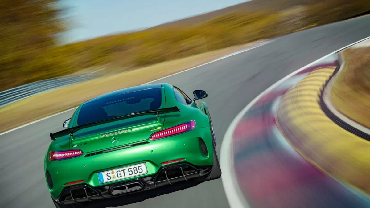 Mercedes AMG GT R, la GT da 585 CV (11)