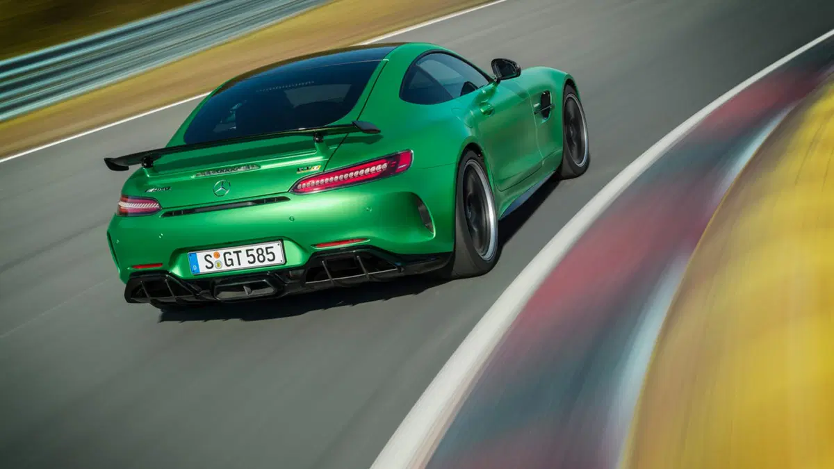 Mercedes AMG GT R, la GT da 585 CV (12)