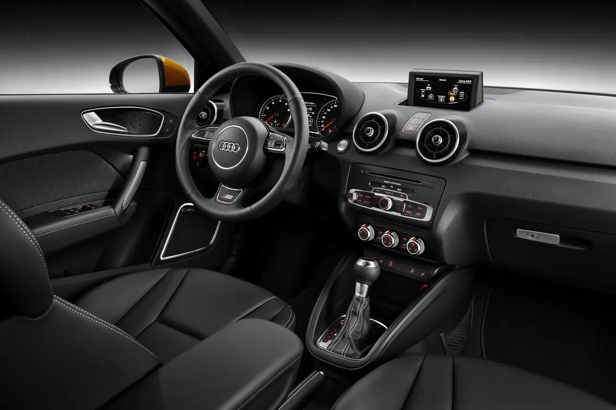 Audi A1 1.0 TFSI ultra Admired (4)