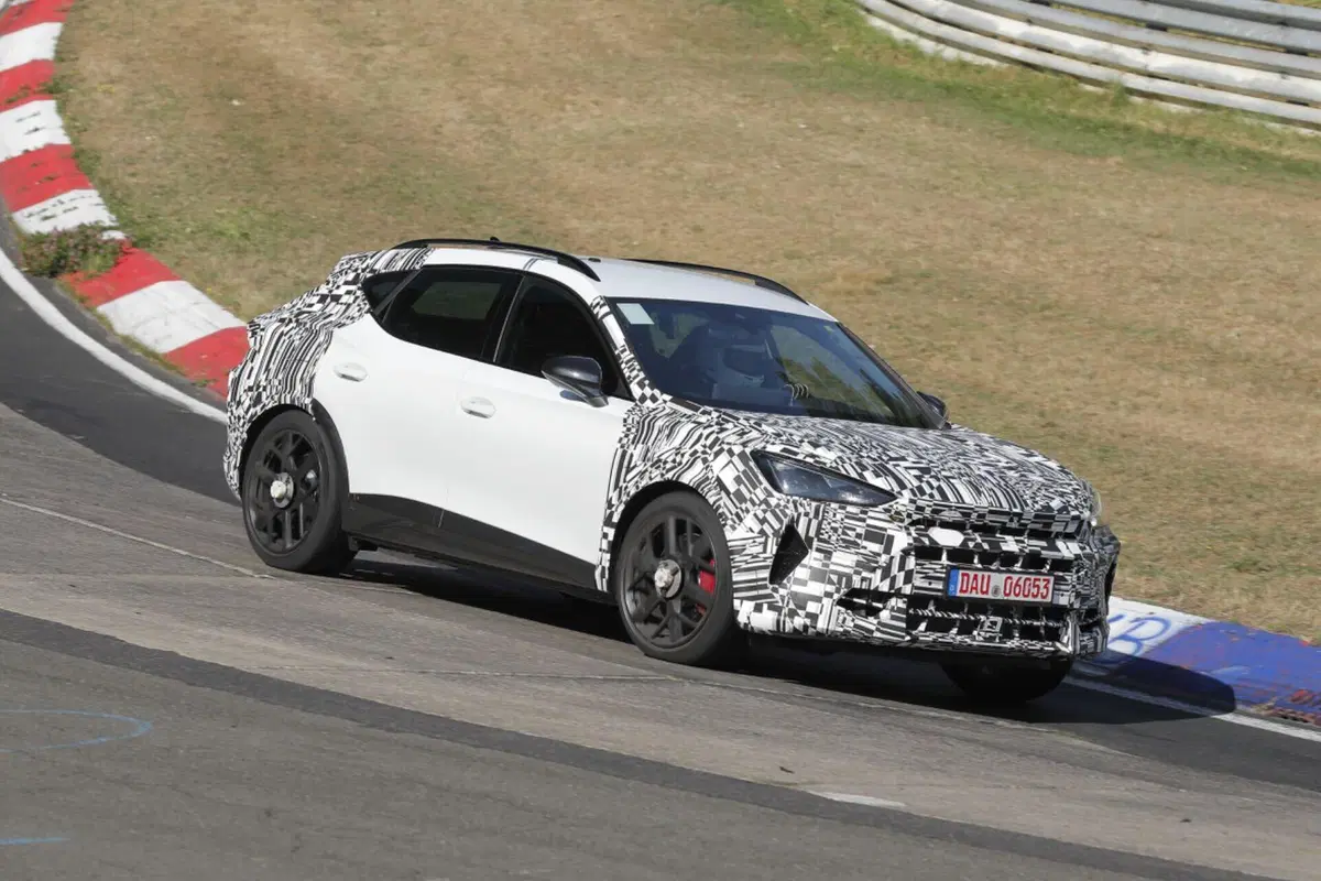 Cupra Formentor: il nuovo facelift arriva nel 2024 [Foto Spia] (5)